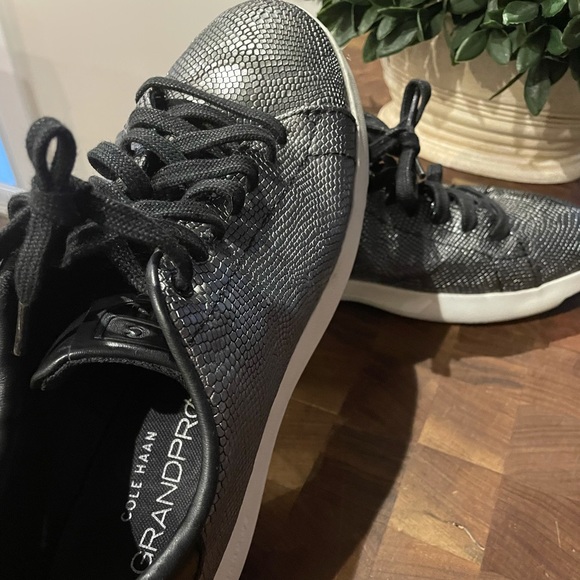 Cole Haan “snakeskin” sneakers. Size 8.5 - Picture 3 of 7